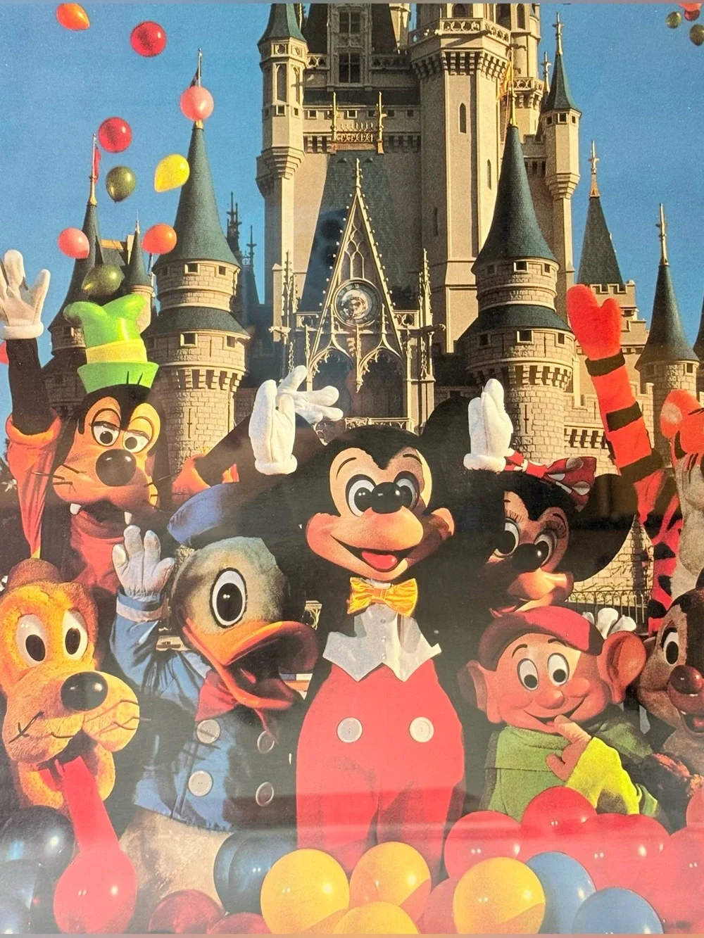 VTG 1990 Walt Disney World Mickey & Friends Cinderella Castle Framed Print 16x20
